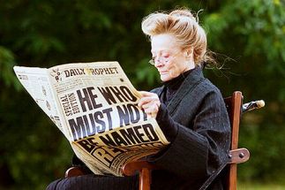McGonagall-Reading-Daily-Prophet